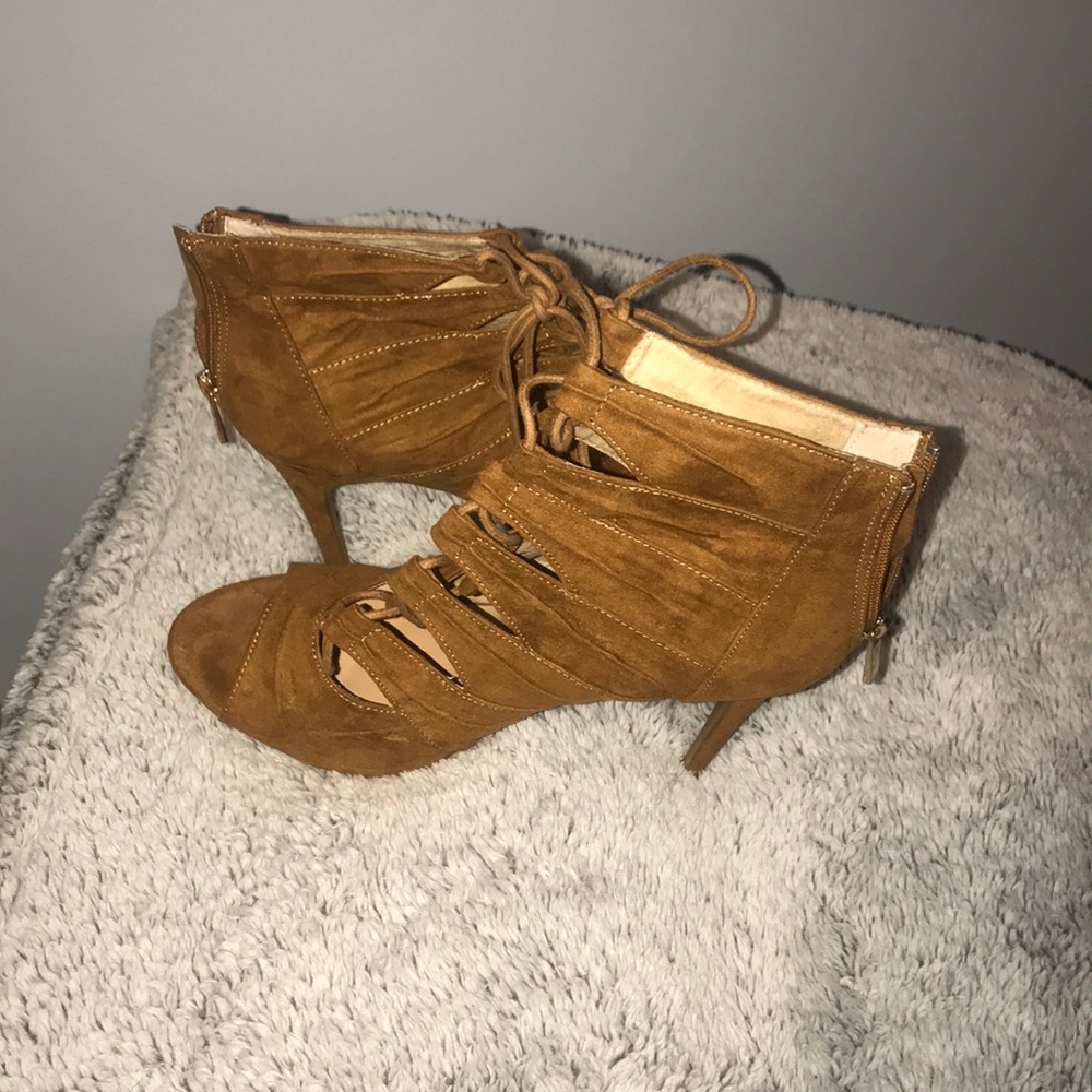 Suede lace up